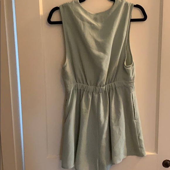 Urban Outfitters Green Romper - Picture 2 of 2